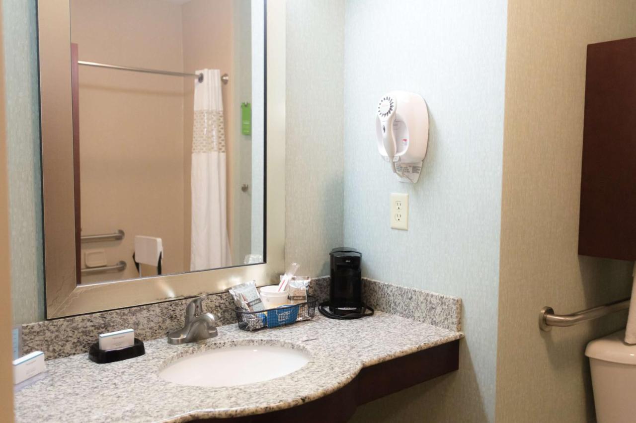 Hampton Inn & Suites Middlebury Eksteriør billede