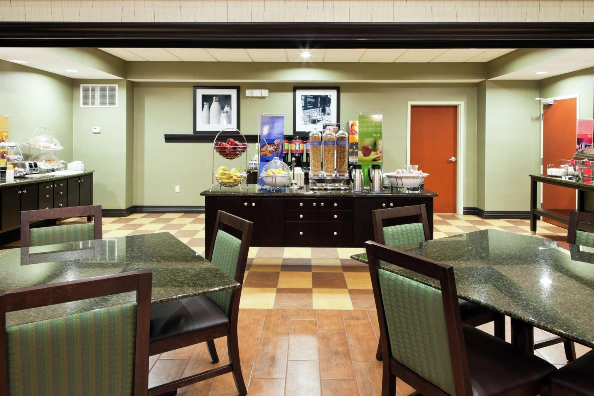 Hampton Inn & Suites Middlebury Eksteriør billede